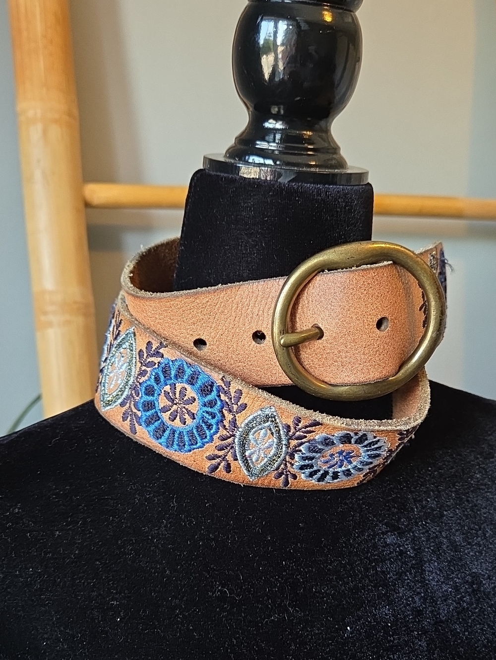 Lucky Brand Vintage Embroidered Belt